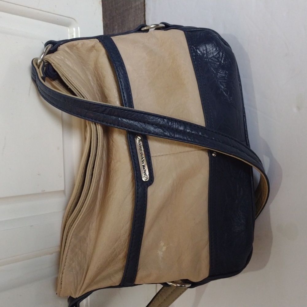 STONE MOUNTAIN LEATHER Shoulder Bag Navy Cream - Picture 2 of 16